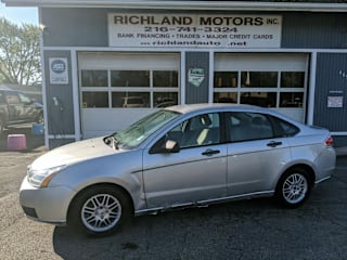2010 Ford Focus SE 1FAHP3FN5AW142304 2010 Ford Focus SE
