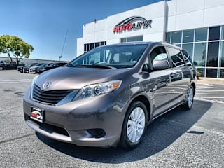 2014 Toyota Sienna LE 7-Passenger 5TDJK3DCXES091660 2014 Toyota Sienna LE 7-Passenger