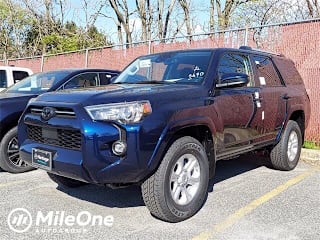 2021 Toyota 4Runner SR5 JTEMU5JR3M5917759 2021 Toyota 4Runner SR5