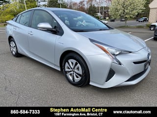 2017 Toyota Prius Three JTDKARFU7H3032359 2017 Toyota Prius Three