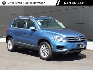 2017 Volkswagen Tiguan 2.0T Wolfsburg Edition WVGRV7AX0HK030737 2017 Volkswagen Tiguan 2.0T Wolfsburg Edition