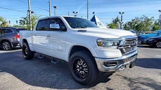 2019 Ram Pickup 1500 Laramie 1C6SRFJT3KN740987 2019 Ram Pickup 1500 Laramie