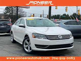 2014 Volkswagen Passat 1VWBT7A38EC103753 2014 Volkswagen Passat