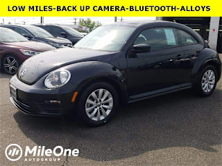 2018 Volkswagen Beetle 2.0T S 3VWFD7AT2JM721397 2018 Volkswagen Beetle 2.0T S