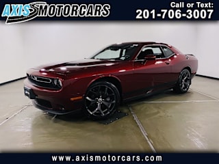 2017 Dodge Challenger SXT 2C3CDZAG1HH613497 2017 Dodge Challenger SXT