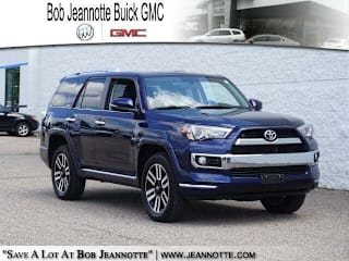 2018 Toyota 4Runner SR5 JTEBU5JR4J5536621 2018 Toyota 4Runner SR5