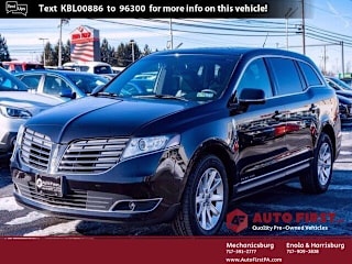 2019 Lincoln MKT Town Car 2LMHJ5NK9KBL00886 2019 Lincoln MKT Town Car