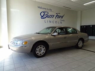 2002 Lincoln Continental Base 1LNHM97V22Y677239 2002 Lincoln Continental Base