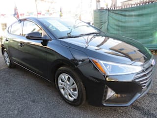 2020 Hyundai Elantra SE 5NPD74LF2LH541725 2020 Hyundai Elantra SE