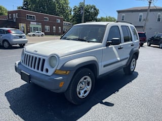 2005 Jeep Liberty Sport 1J8GL48K65W696637 2005 Jeep Liberty Sport