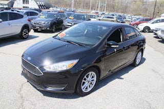2017 Ford Focus SE 1FADP3F22HL250900 2017 Ford Focus SE