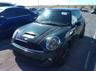 2011 MINI Cooper S WMWSV3C54BTY14217 2011 MINI Cooper S