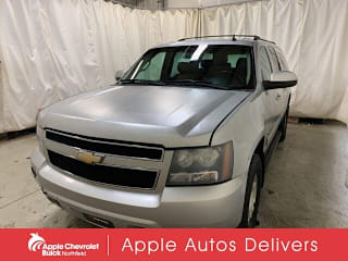 2010 Chevrolet Suburban LT 1500 1GNUKJE38AR236419 2010 Chevrolet Suburban LT 1500