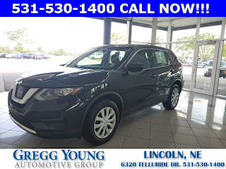 2017 Nissan Rogue S 5N1AT2MV9HC861857 2017 Nissan Rogue S