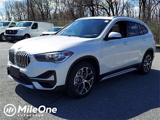 2021 BMW X1 WBXJG9C08M5T29427 2021 BMW X1