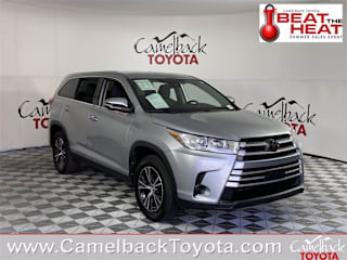2019 Toyota Highlander LE 5TDZZRFH6KS304495 2019 Toyota Highlander LE