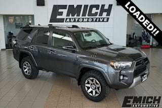 2018 Toyota 4Runner TRD Off-Road Premium JTEBU5JR9J5483737 2018 Toyota 4Runner TRD Off-Road Premium