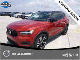 2019 Volvo XC40 T5 R-Design YV4162UM7K2152261 2019 Volvo XC40 T5 R-Design