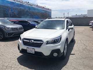 2018 Subaru Outback 2.5i Premium 4S4BSADC3J3353468 2018 Subaru Outback 2.5i Premium