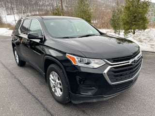 2019 Chevrolet Traverse LS 1GNEVFKW6KJ144801 2019 Chevrolet Traverse LS