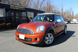 2011 MINI Cooper Base WMWSU3C59BT183726 2011 MINI Cooper Base