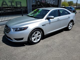 2018 Ford Taurus SEL 1FAHP2E82JG123595 2018 Ford Taurus SEL