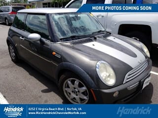 2006 MINI Cooper Base WMWRC33526TJ75667 2006 MINI Cooper Base