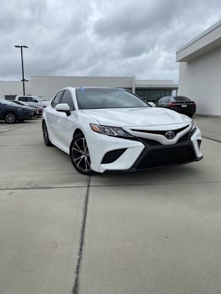 2018 Toyota Camry SE 4T1B11HKXJU590618 2018 Toyota Camry SE