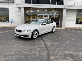 2018 BMW 3 Series 320i xDrive WBA8E5G50JNV03208 2018 BMW 3 Series 320i xDrive