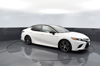 2018 Toyota Camry L 4T1B11HK0JU642421 2018 Toyota Camry L