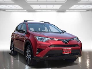 2018 Toyota RAV4 LE JTMBFREV9JD235829 2018 Toyota RAV4 LE