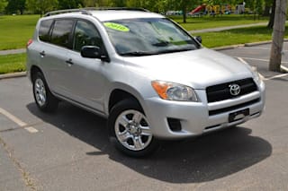 2010 Toyota RAV4 Base JTMBF4DV8AD023332 2010 Toyota RAV4 Base