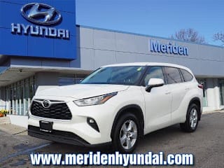 2020 Toyota Highlander LE 5TDBZRBH8LS504089 2020 Toyota Highlander LE