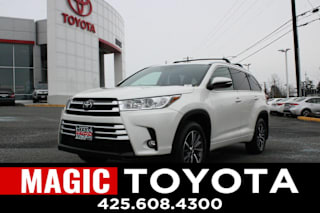 2018 Toyota Highlander XLE 5TDJZRFH3JS536015 2018 Toyota Highlander XLE