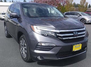 2017 Honda Pilot Touring 5FNYF6H95HB075930 2017 Honda Pilot Touring