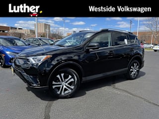 2017 Toyota RAV4 LE 2T3BFREV0HW541332 2017 Toyota RAV4 LE