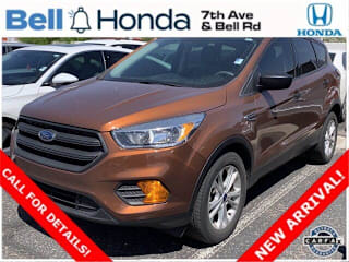 2017 Ford Escape S 1FMCU0F70HUB81560 2017 Ford Escape S