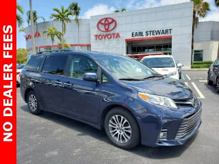 2018 Toyota Sienna XLE 8-Passenger 5TDYZ3DC3JS901859 2018 Toyota Sienna XLE 8-Passenger