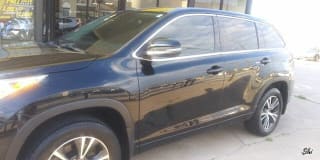 2017 Toyota Highlander LE 5TDBZRFH3HS471696 2017 Toyota Highlander LE