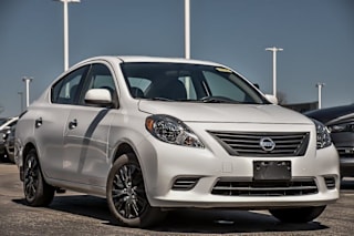 2014 Nissan Versa 1.6 SV 3N1CN7AP4EL827984 2014 Nissan Versa 1.6 SV