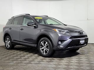 2017 Toyota RAV4 JTMRFREV0HJ111748 2017 Toyota RAV4