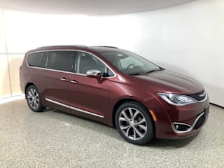 2018 Chrysler Pacifica Limited 2C4RC1GG3JR351886 2018 Chrysler Pacifica Limited
