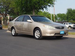 2005 Toyota Camry LE 4T1BE32KX5U040186 2005 Toyota Camry LE