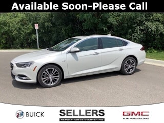 2018 Buick Regal Sportback Essence W04GP6SX2J1131721 2018 Buick Regal Sportback Essence