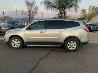 2013 Chevrolet Traverse LS 1GNKRFED8DJ261722 2013 Chevrolet Traverse LS