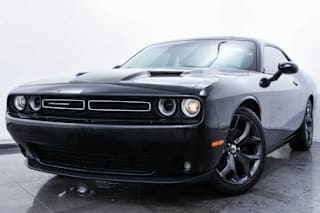 2017 Dodge Challenger SXT 2C3CDZAG9HH633755 2017 Dodge Challenger SXT
