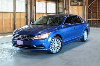 2017 Volkswagen Passat 1VWBT7A3XHC012827 2017 Volkswagen Passat