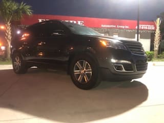 2017 Chevrolet Traverse LT 1GNKRHKD2HJ221755 2017 Chevrolet Traverse LT
