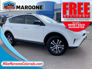 2018 Toyota RAV4 LE JTMBFREV5JJ241886 2018 Toyota RAV4 LE