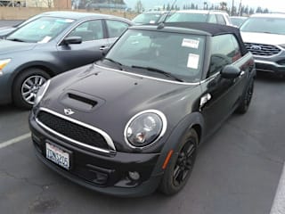 2014 MINI Convertible WMWZP3C51ET298279 2014 MINI Convertible